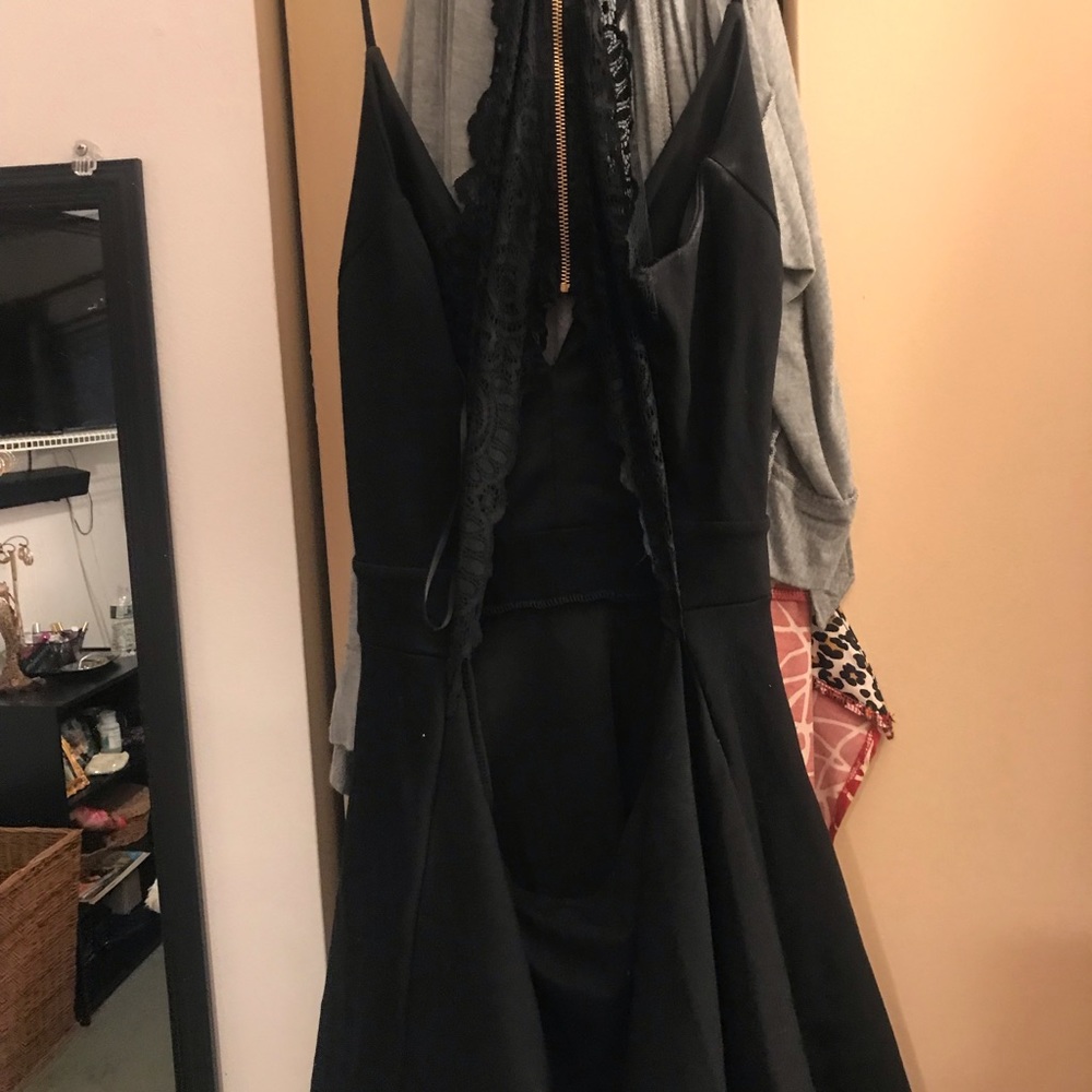 Dress - Picture 3 of 3